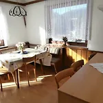 Haus Nannerl 度假居 *