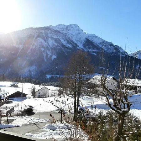 Semesterbostad Haus Nannerl *