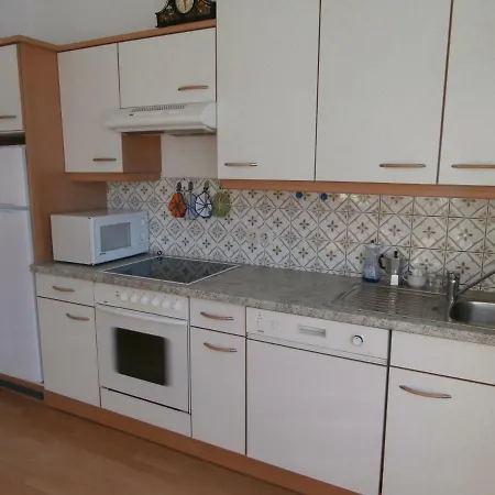 Semesterbostad Haus Nannerl *